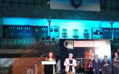 Pepa Plana rep el premi Cultura de l’Associació Periòdica de Premsa en Català