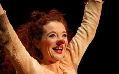 La compagnie Pepa Plana ferme ses portes dans son atelier pour répéter le nouveau spectacle qui sera présenté en avant-première cette saison : INNOCENTS